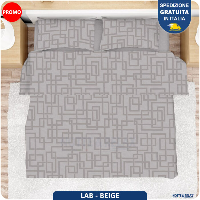 Un labirinto intrecciato è il protagonista del completo lenzuola Lab, che con la sua eleganza non può mancare tra i tuoi completi letto.